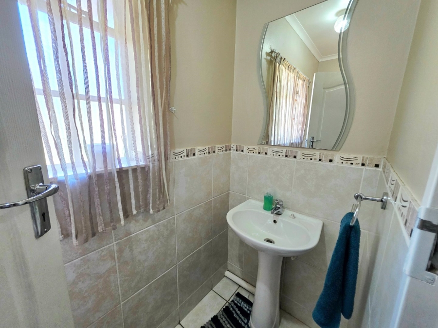 4 Bedroom Property for Sale in Fichardt Park Free State